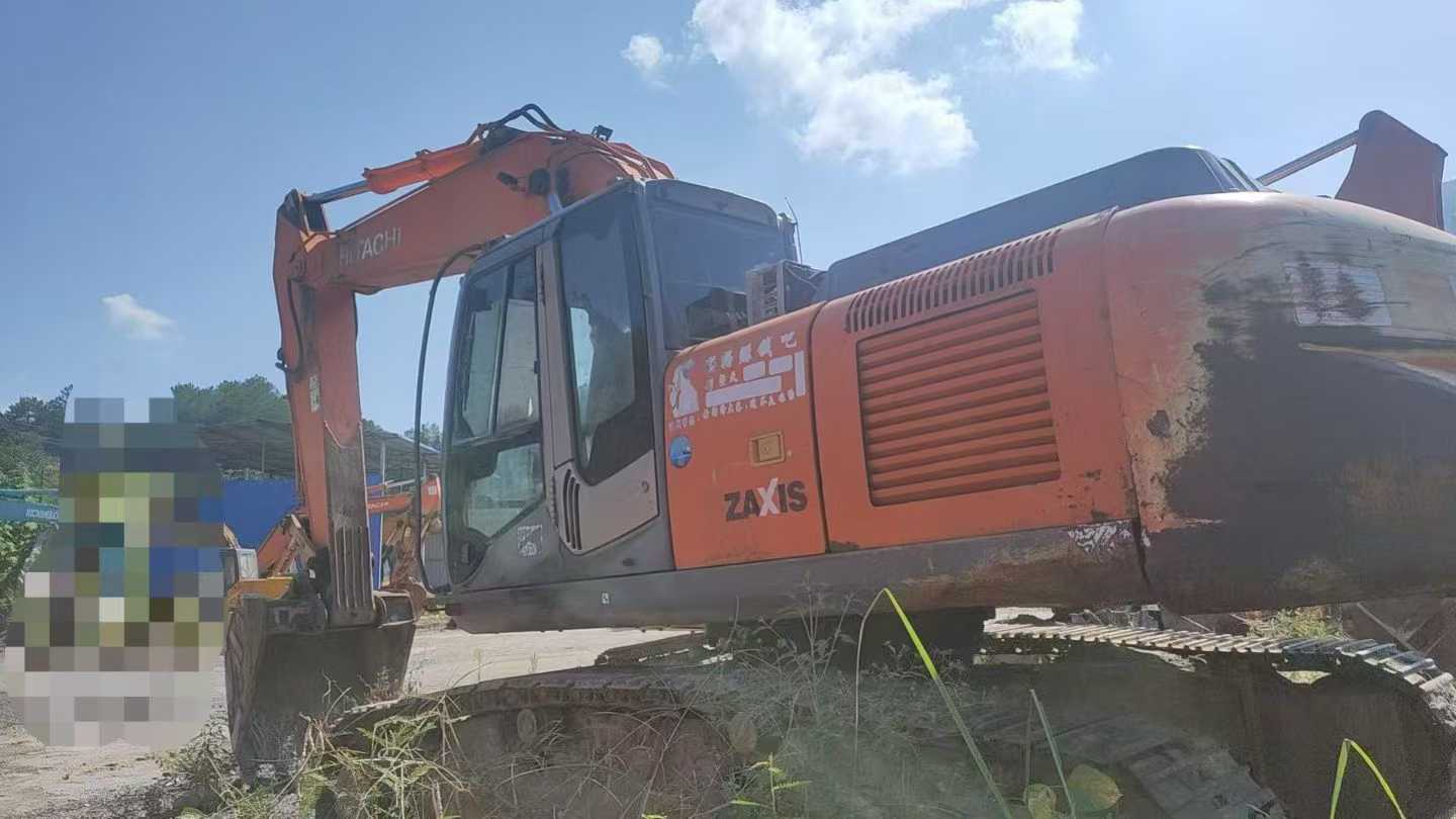 Used Hitachi UH07-7 Excavator 2016 Model