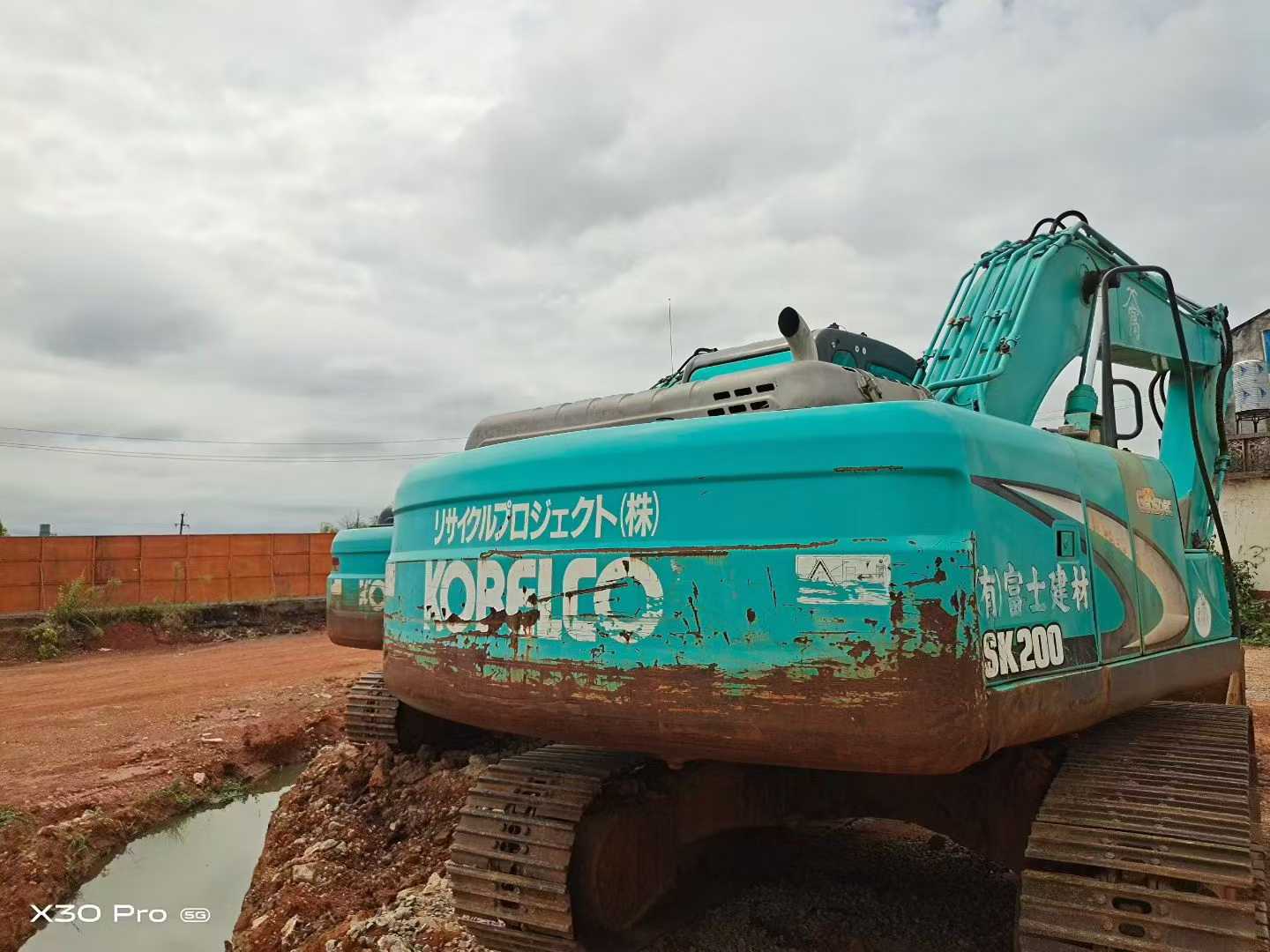 Used Kobelco SK200-11 Excavator 2016 Model / 4