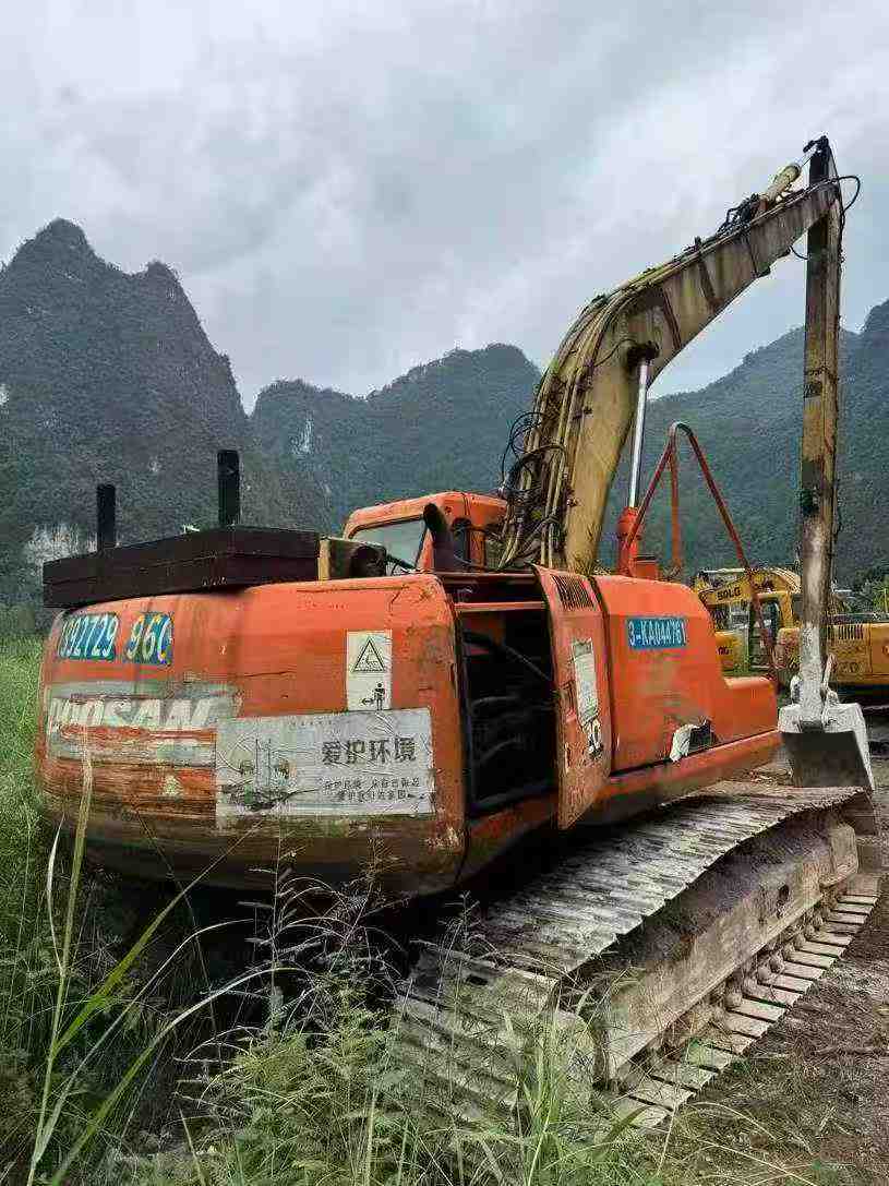 Used Doosan DH220 Excavator 2016 Model