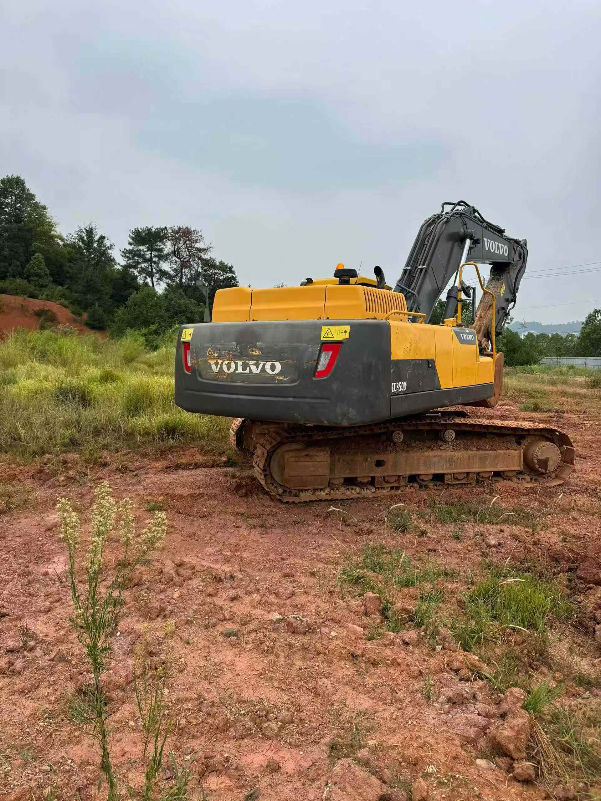 Used Volvo EW50 Excavator 2020 Model / 3