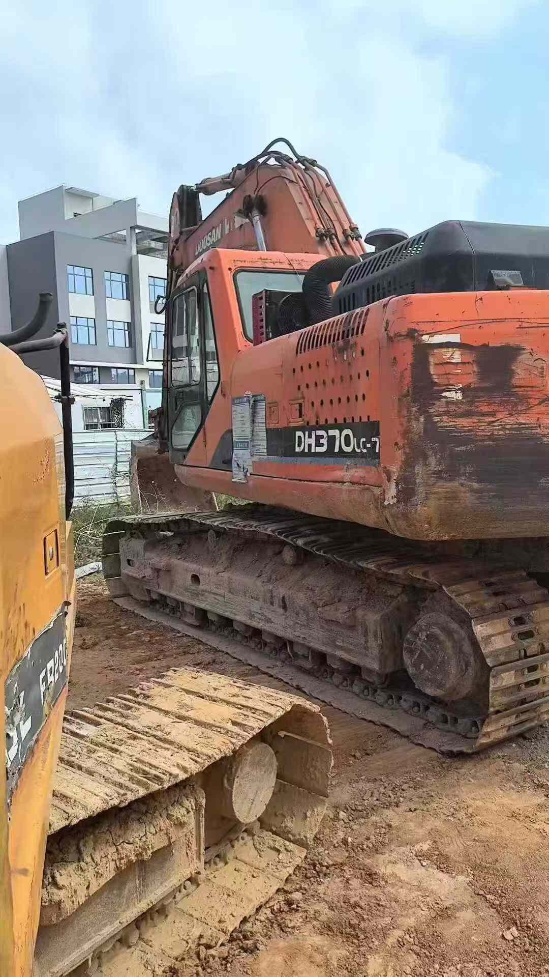 Used Doosan DL300 Excavator 2016 Model / 3