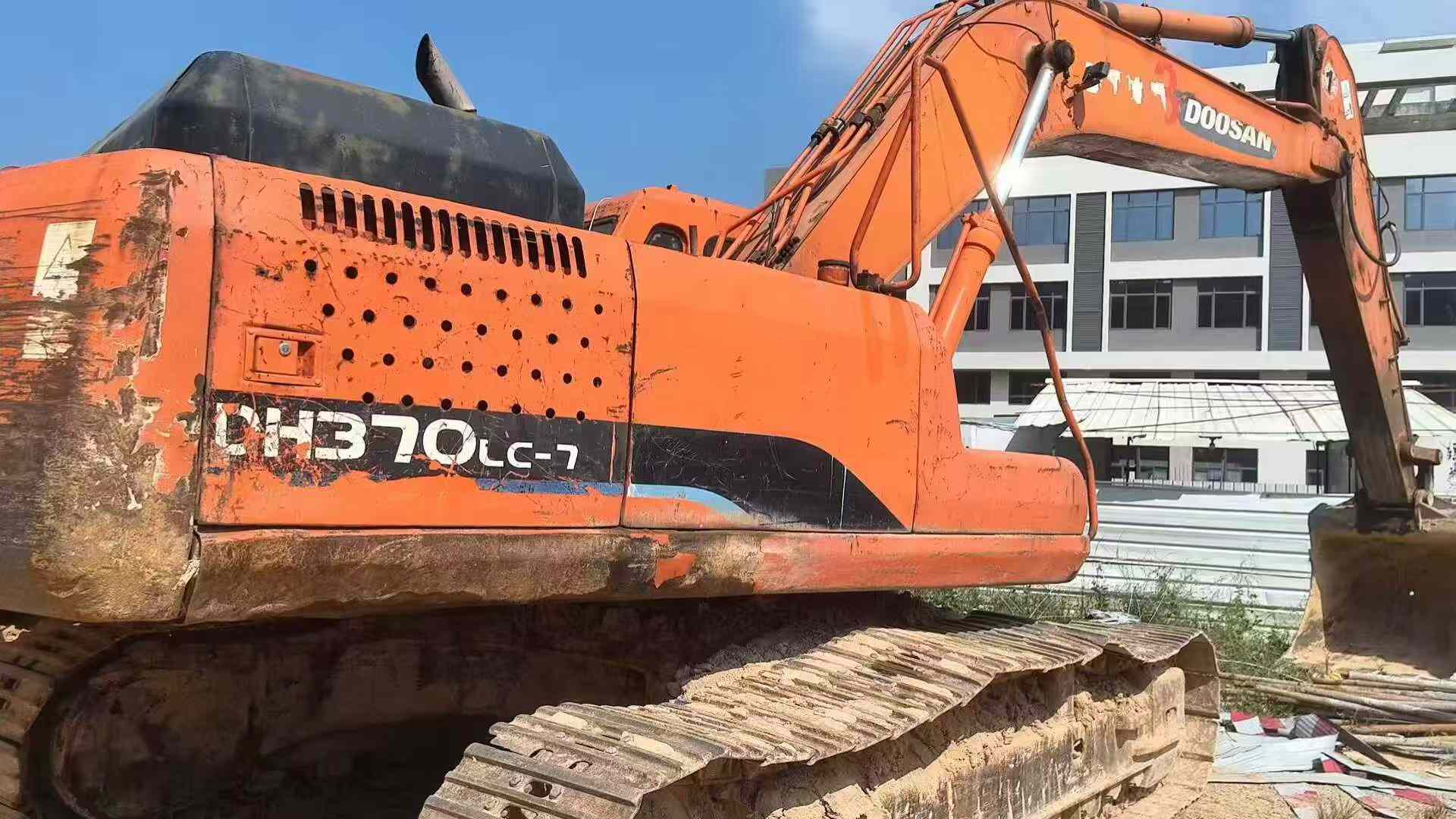 Used Doosan DL300 Excavator 2016 Model