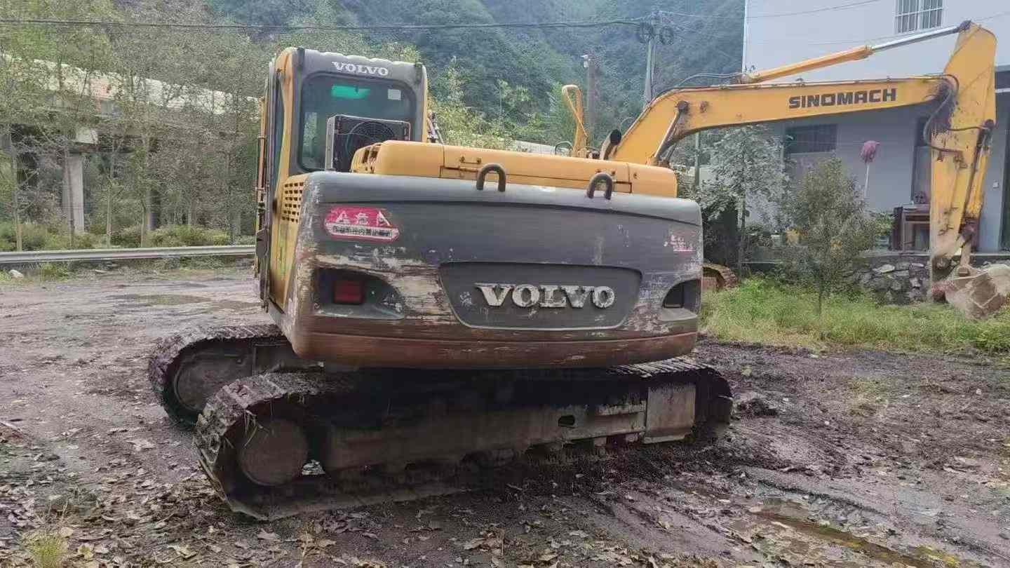 Used Volvo EC140 Excavator 2016 Model / 3