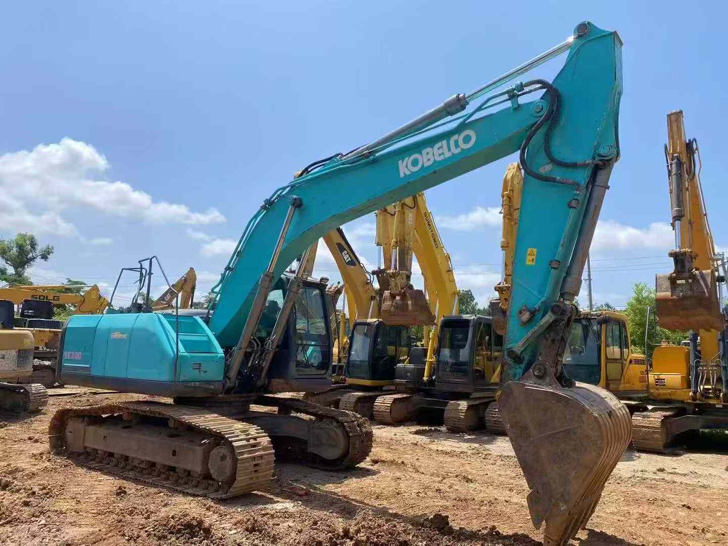 Used Kobelco SK200 Excavator 2016 Model / 2