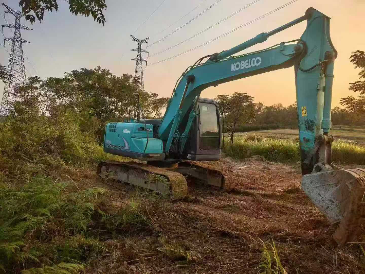 Used Kobelco SK140 Excavator 2018 Model / 3