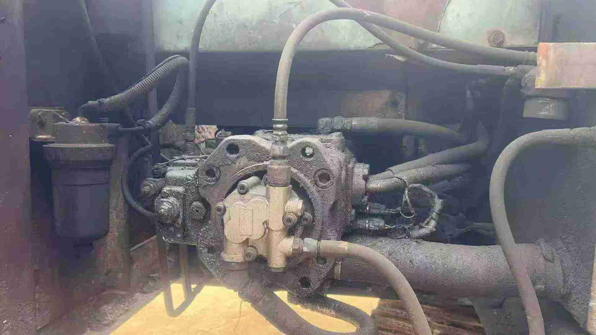 Used Kobelco  SK120-5.5 Excavator 2016 Model / 4