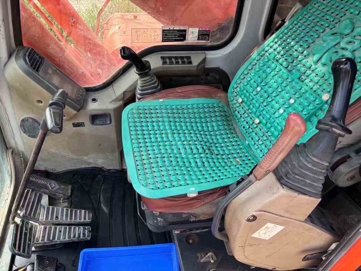 Used Doosan DH220-7 Excavator 2010 Model / 9