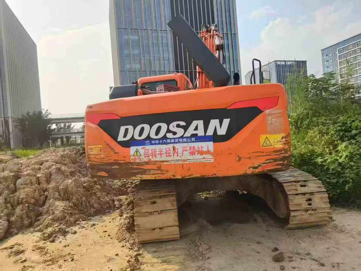 Used Doosan DX215-9C Excavator 2017 Model / 2