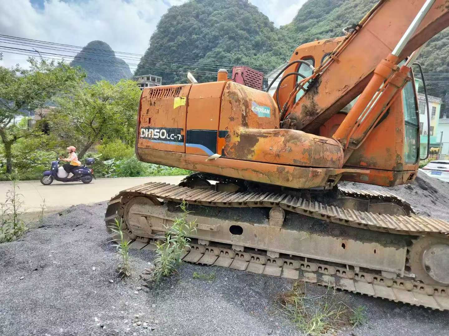 Used Doosan DX15 Excavator 2016 Model / 2