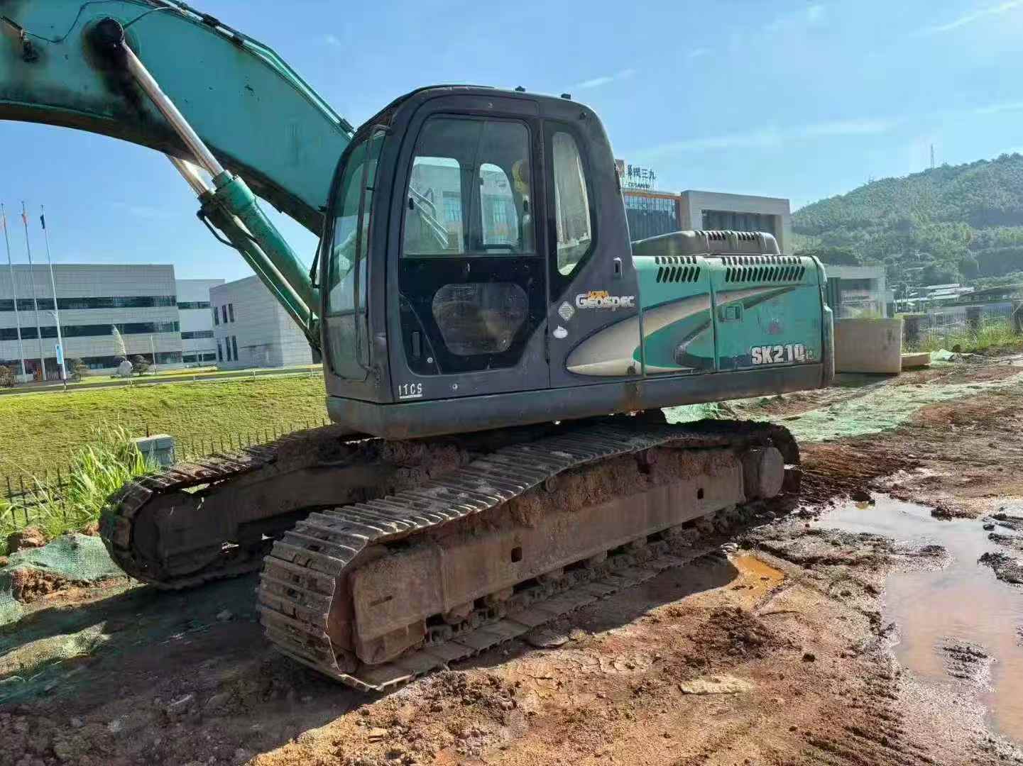Used Kobelco SK210 Excavator 2016 Model / 2