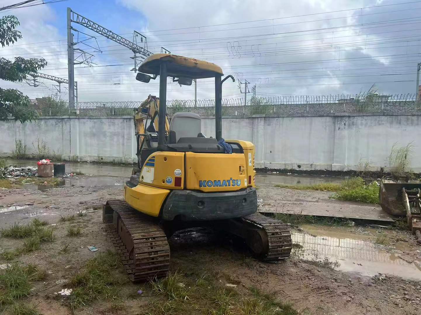 Used Komatsu PC40MR-3 Excavator 2016 Model