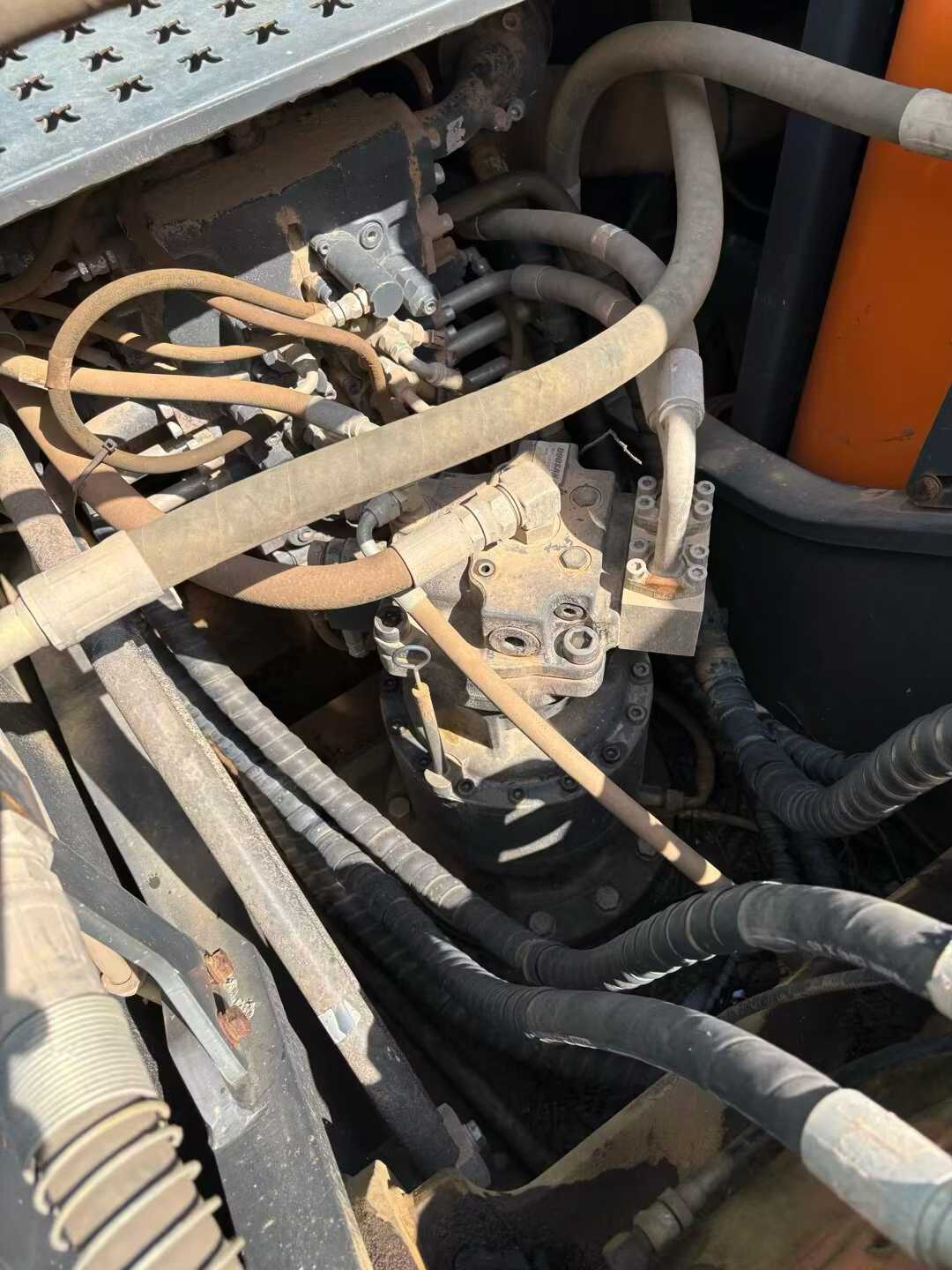 Used Doosan DH220 Excavator 2020 Model / 6