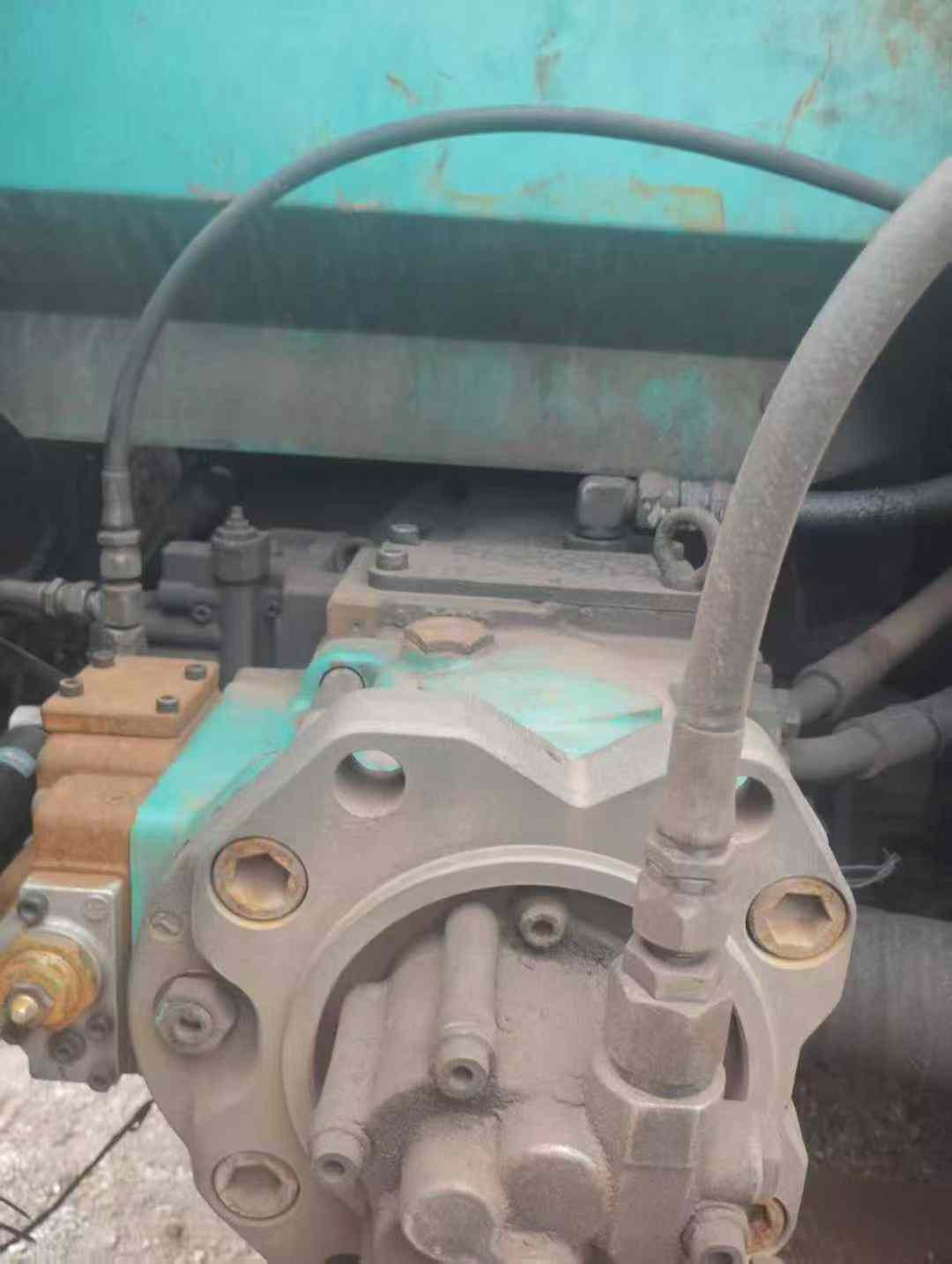 Used Kobelco SK200-6E Excavator 2016 Model / 3