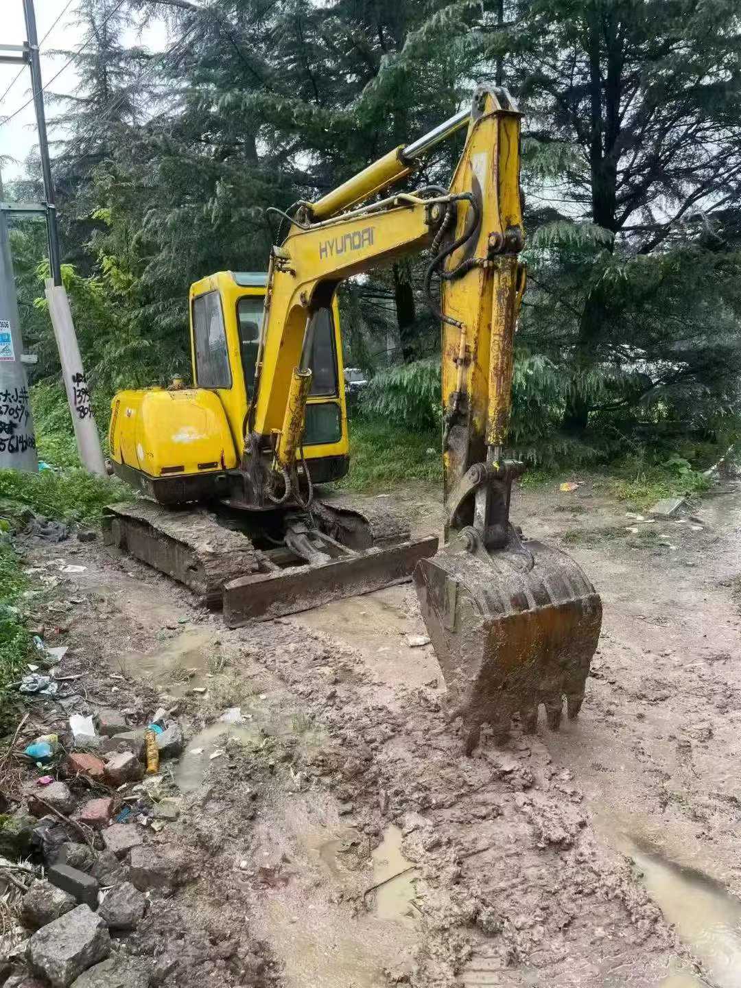 Used Hyundai R55-7 Excavator 2016 Model / 3