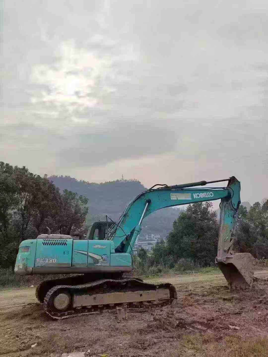 Used Kobelco SK250 Excavator 2016 Model / 3