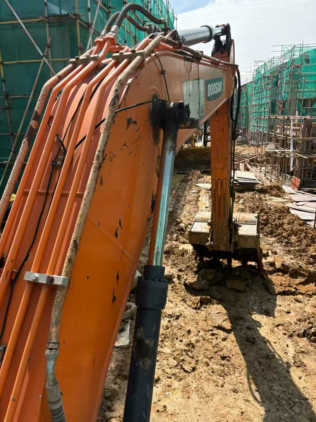 Used Doosan DH220 Excavator 2020 Model / 7