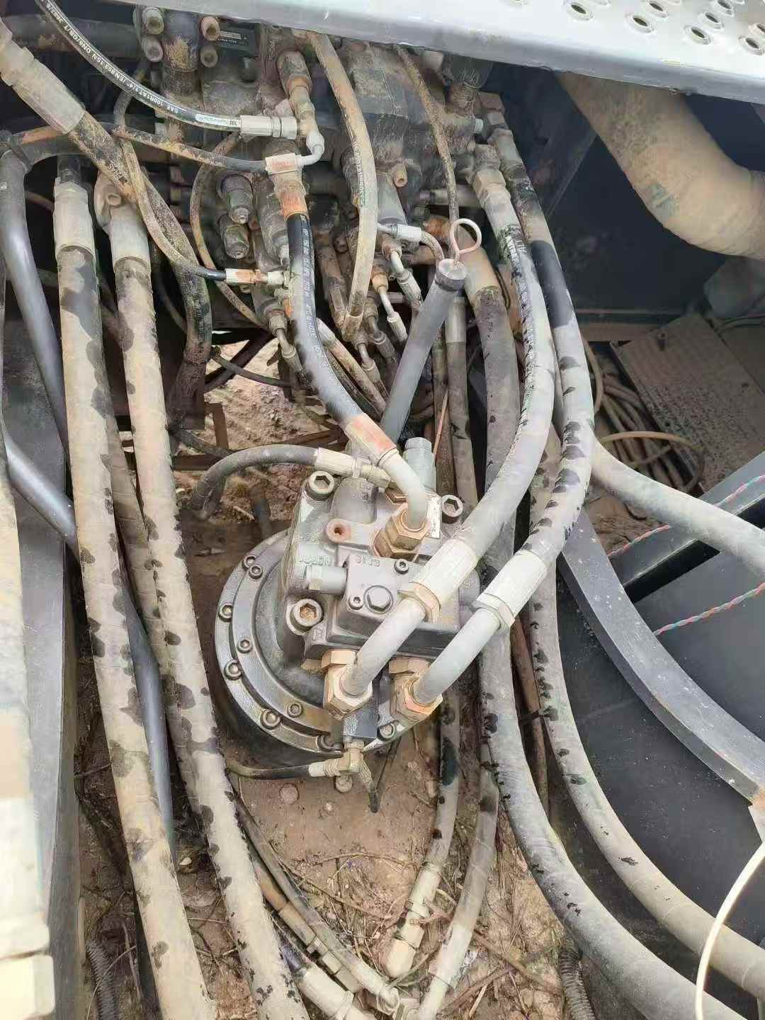 Used Volvo EC200 Excavator 2018 Model / 7