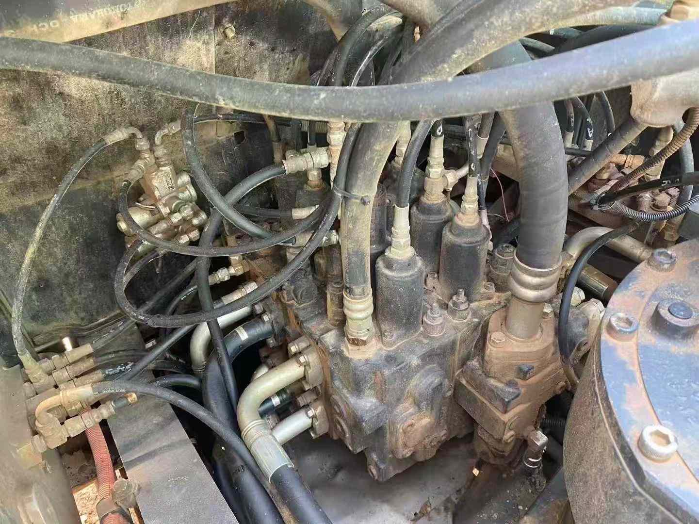 Used Kobelco SK200 Excavator 2016 Model / 4