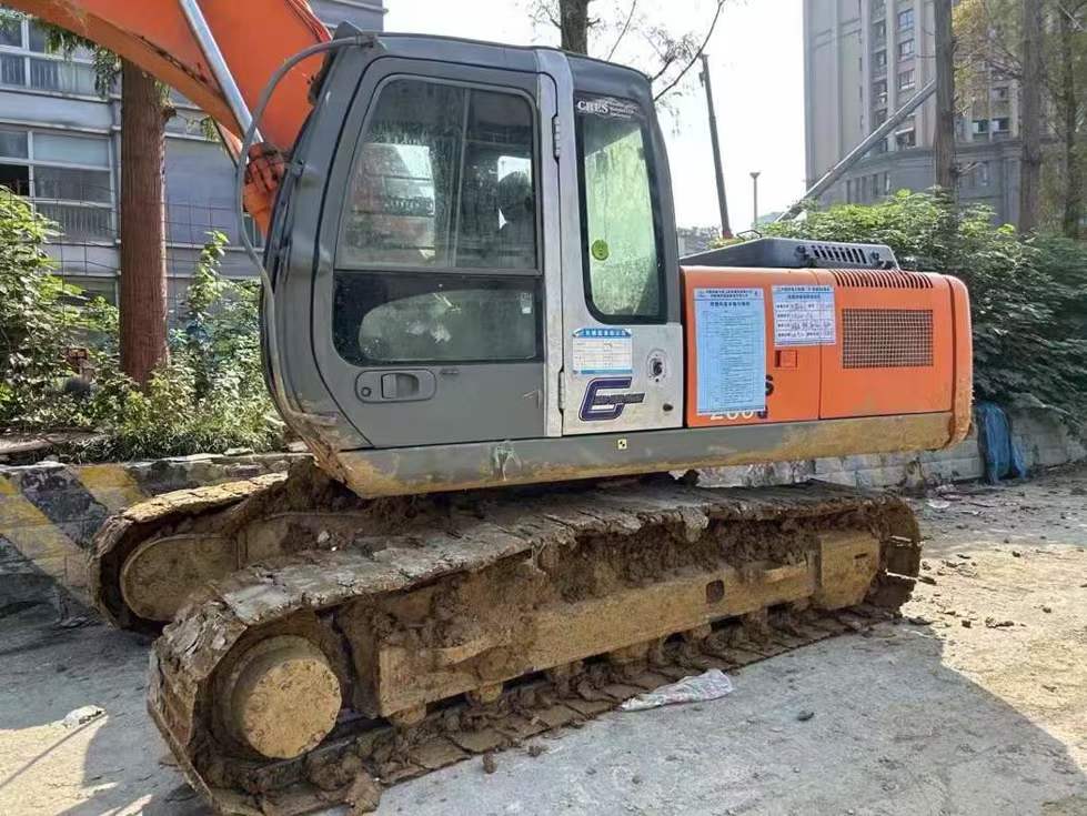 Used Hitachi ZX200-3G Excavator 2011 Model