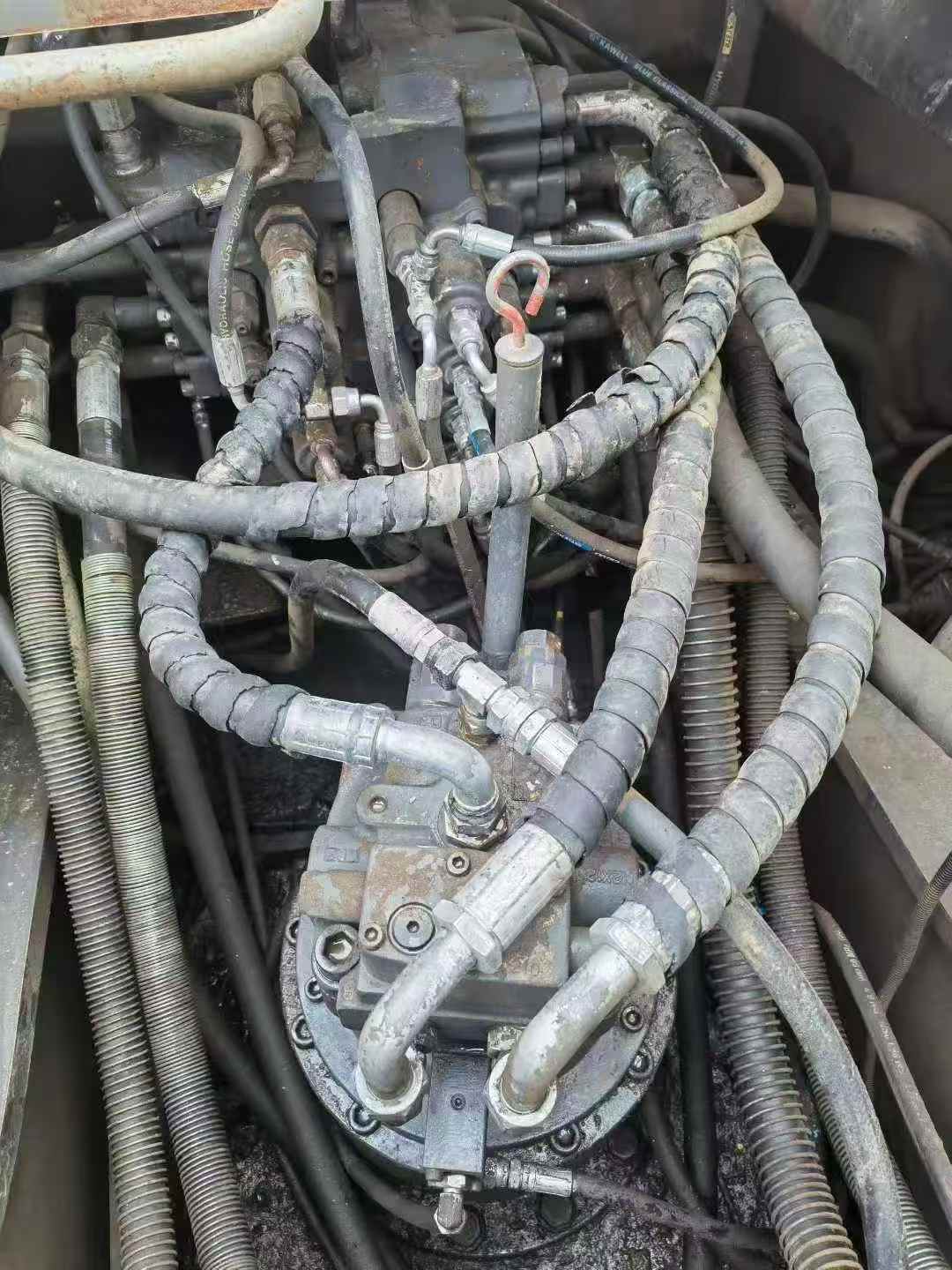 Used Volvo EW210C Excavator 2011 Model / 5