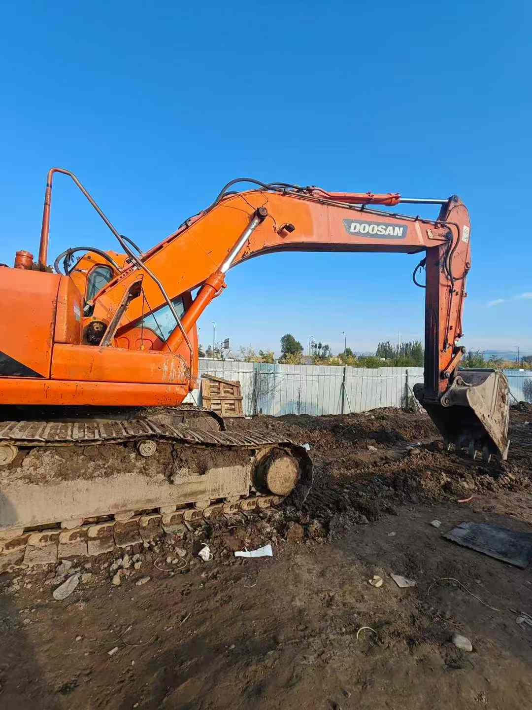 Used Doosan S225 Excavator 2012 Model / 6