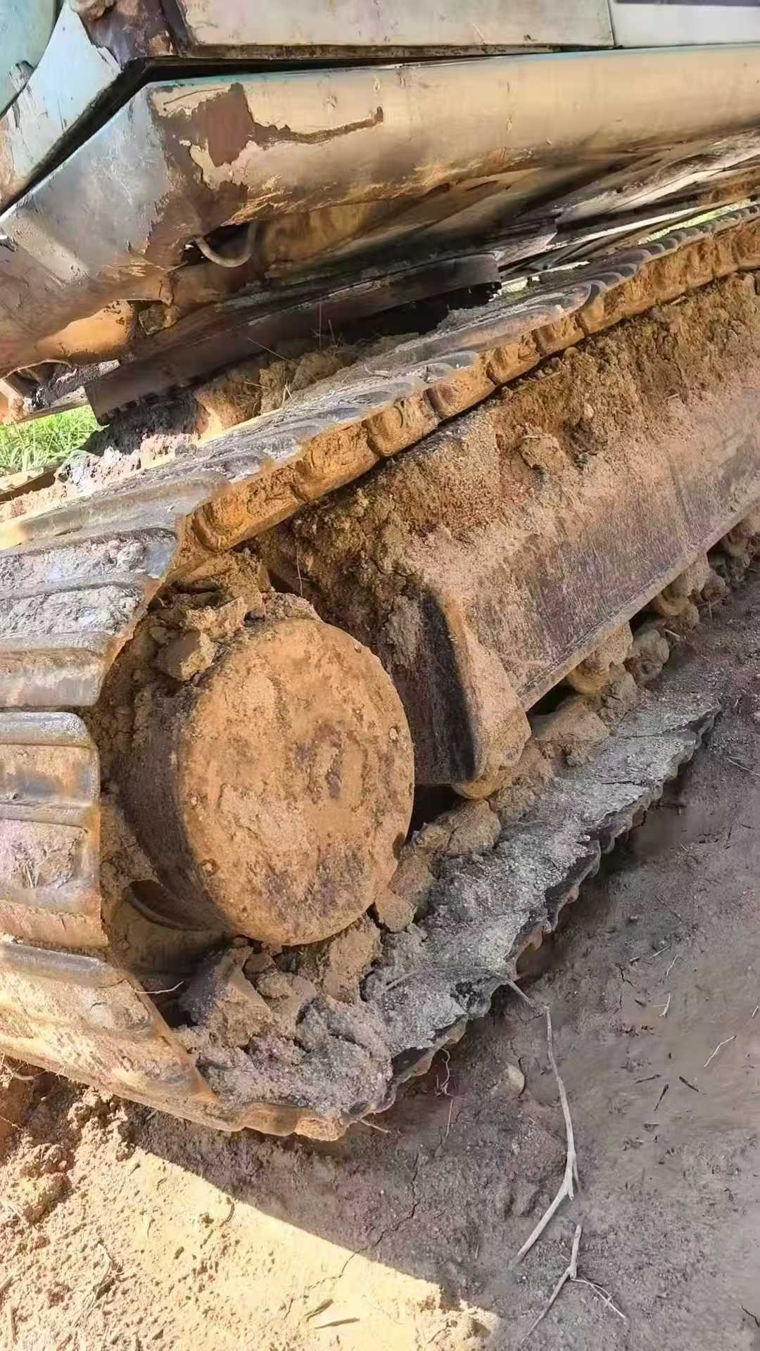 Used Kobelco SK200-6 Excavator 2016 Model / 3