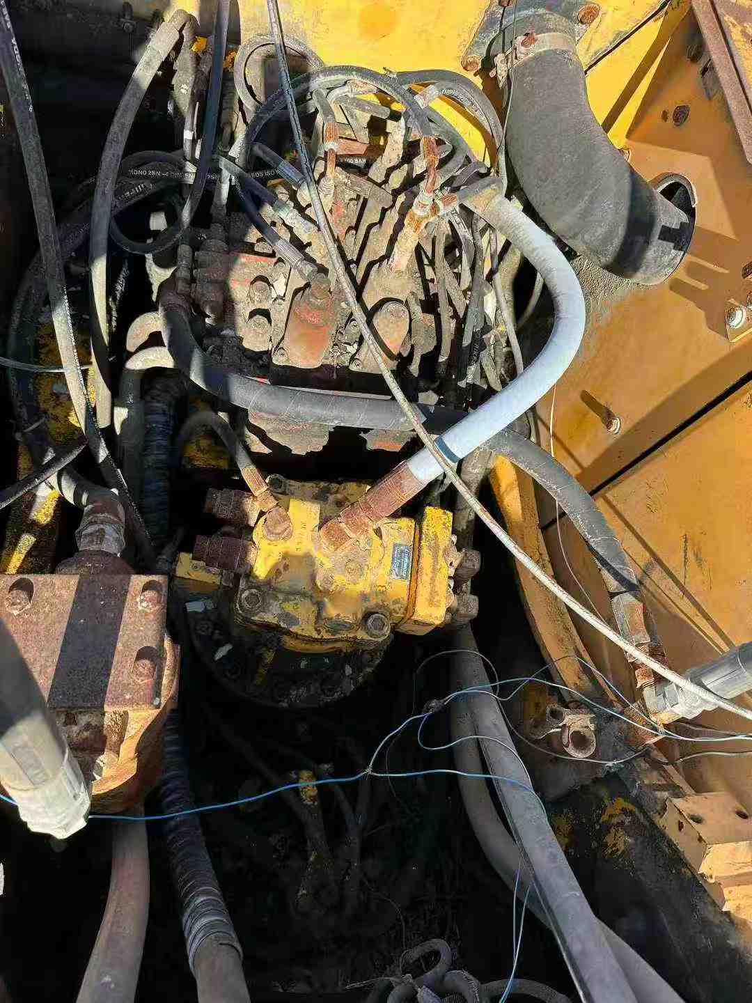 Used Hyundai R225-7 Excavator 2016 Model / 9