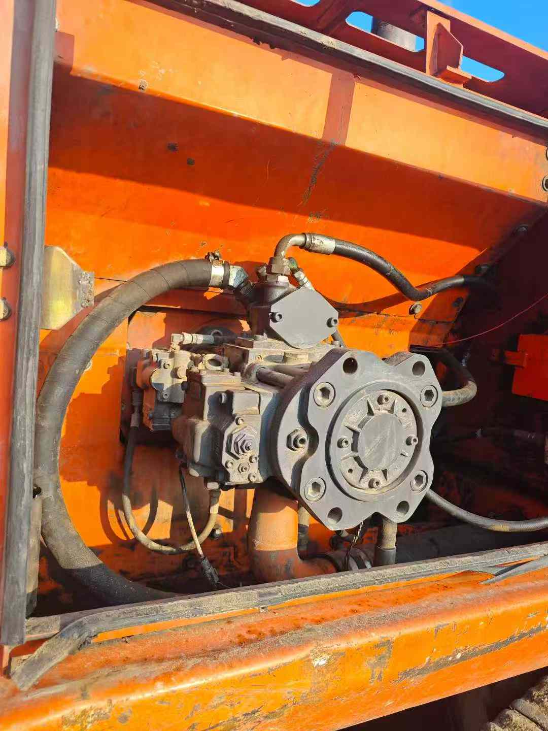 Used Doosan S225 Excavator 2012 Model / 8