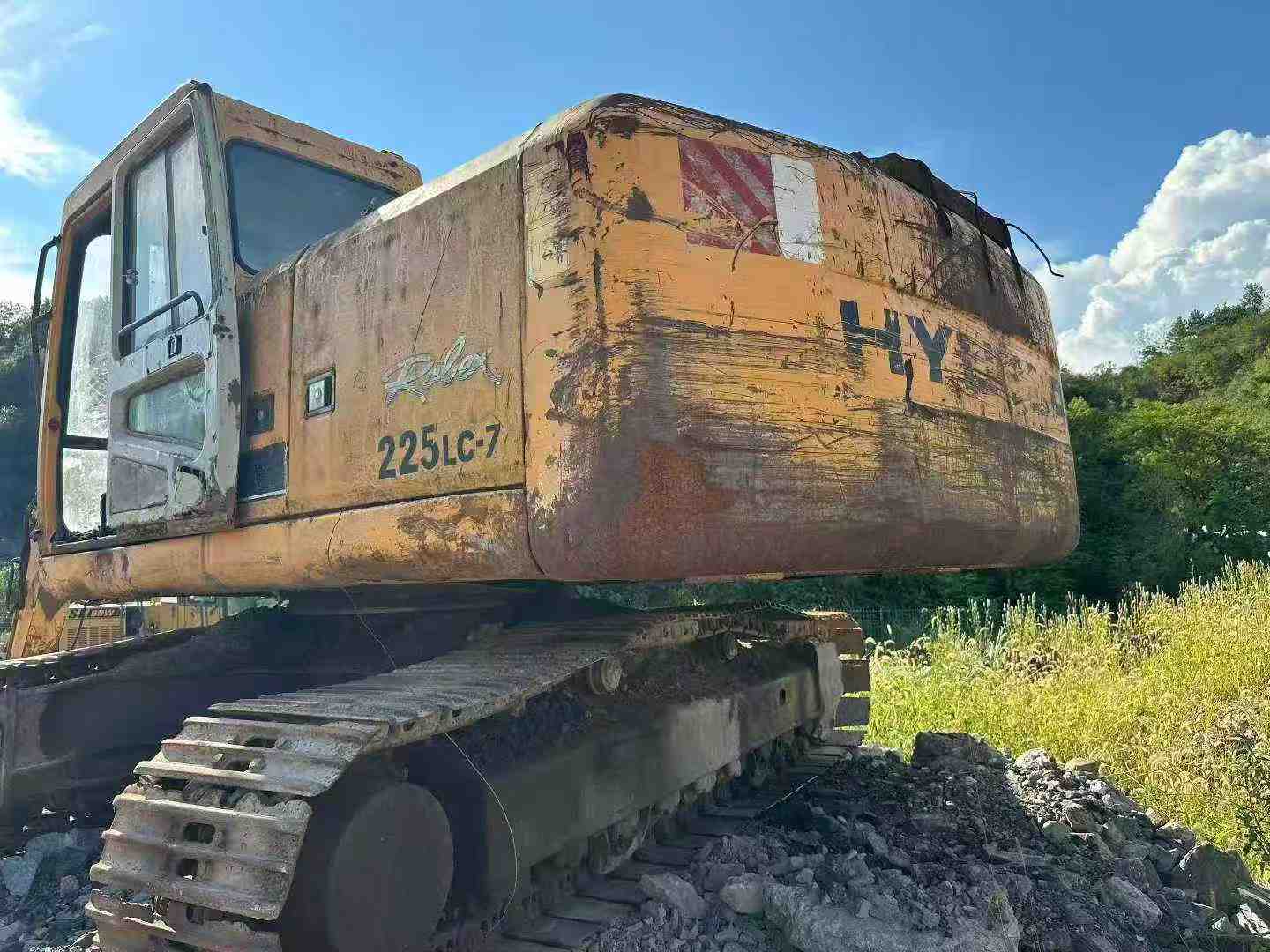 Used Hyundai R225-7 Excavator 2016 Model