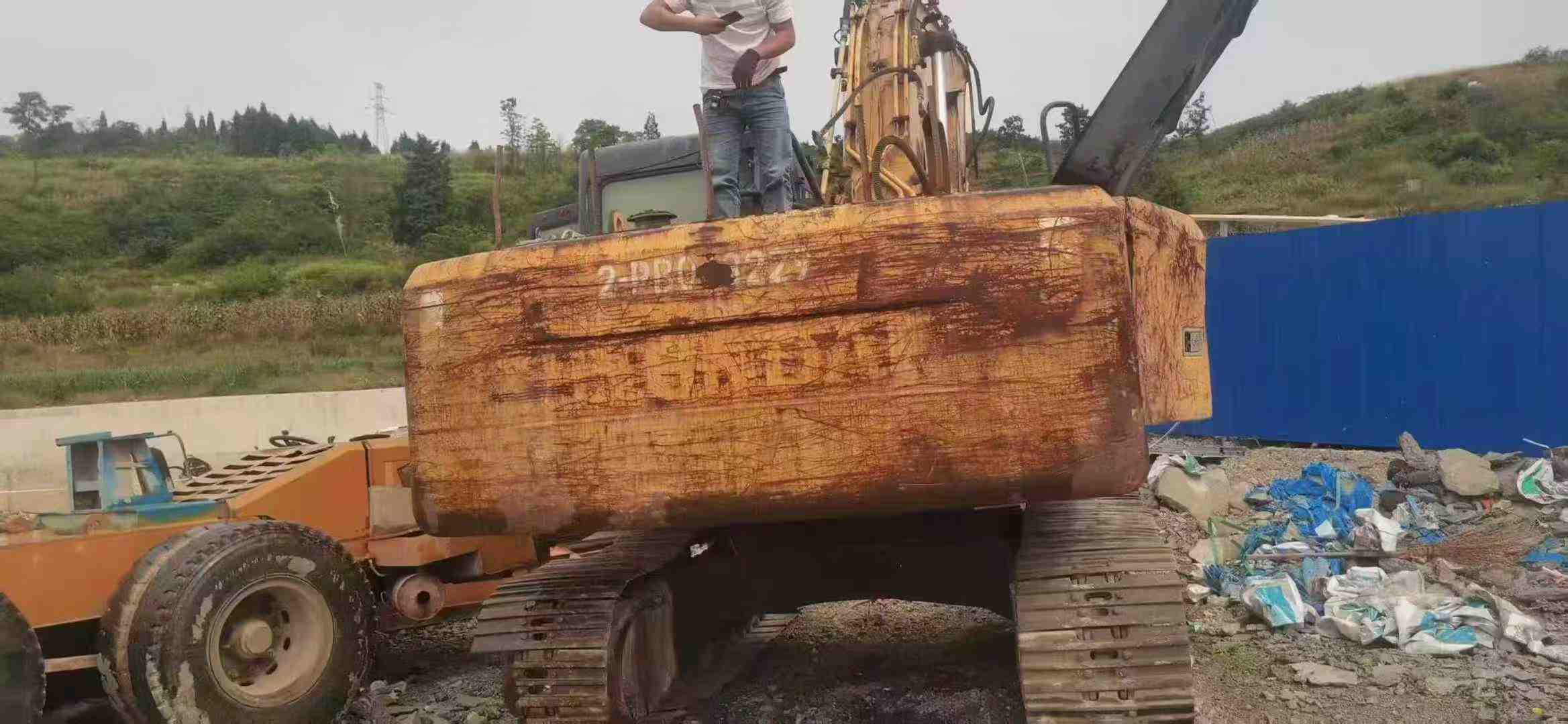 Used Hyundai R215-7 Excavator 2016 Model / 6