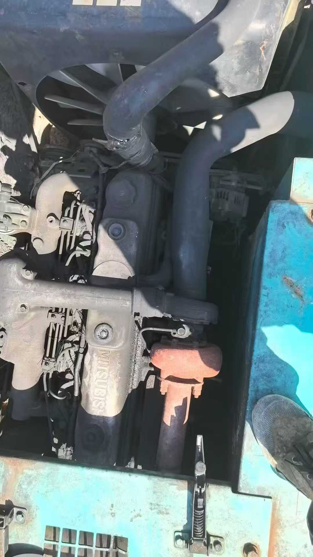 Used Kobelco SK200-6 Excavator 2016 Model / 4