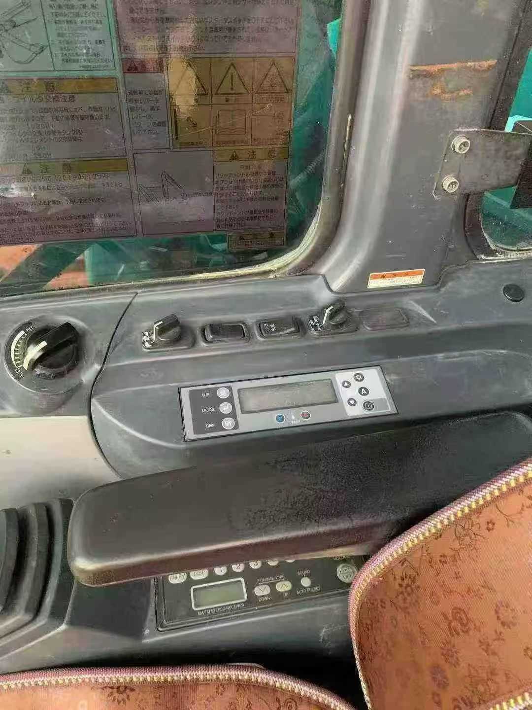 Used Kobelco SK200 Excavator 2012 Model / 9