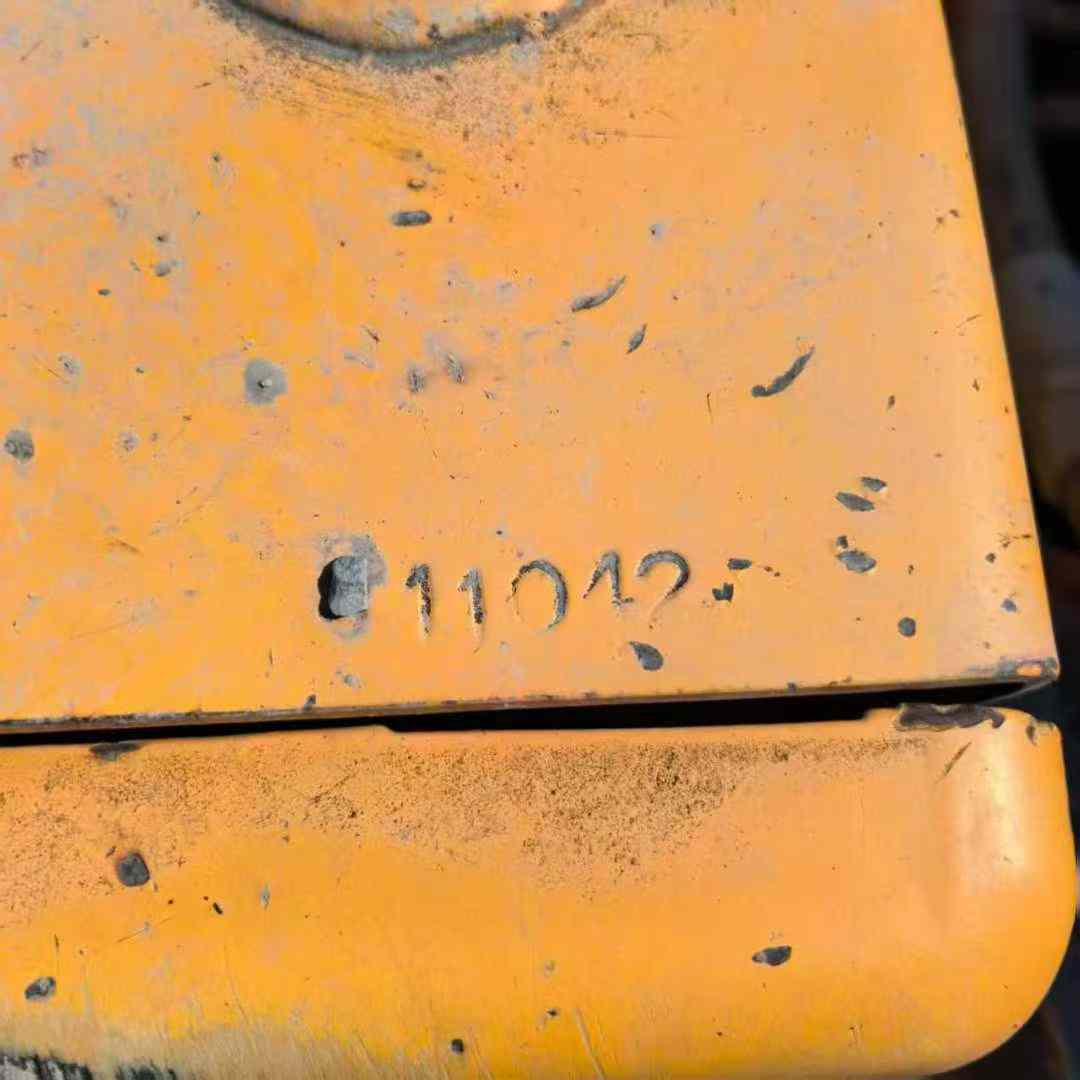 Used Hyundai R215-7 Excavator 2016 Model / 8