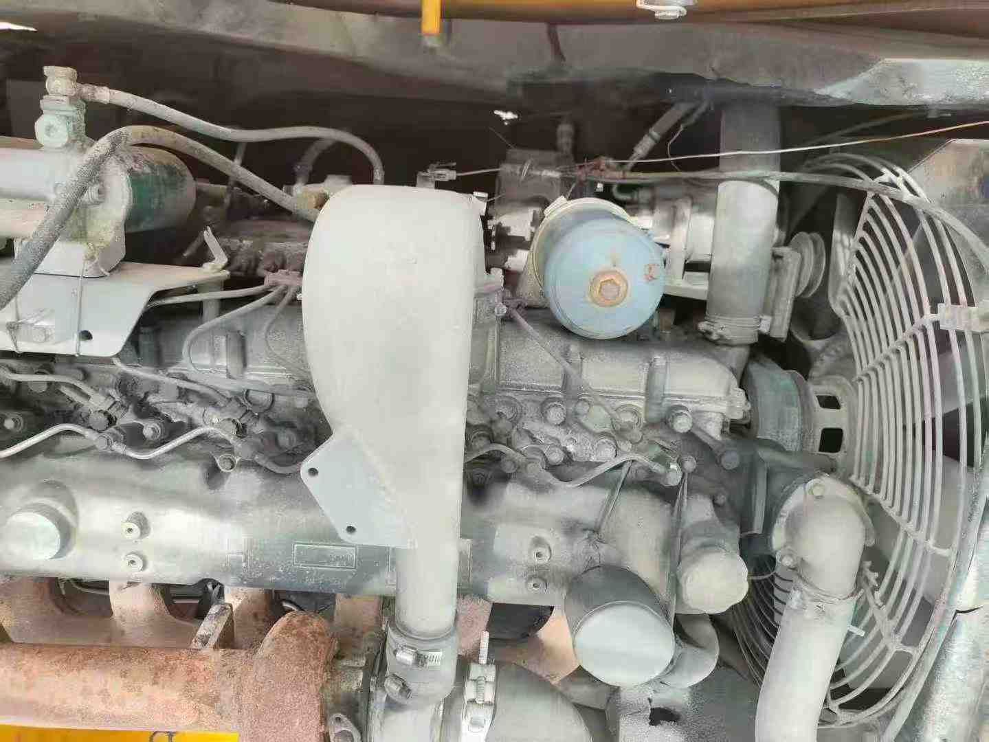 Used Hyundai R215-7 Excavator 2016 Model / 4