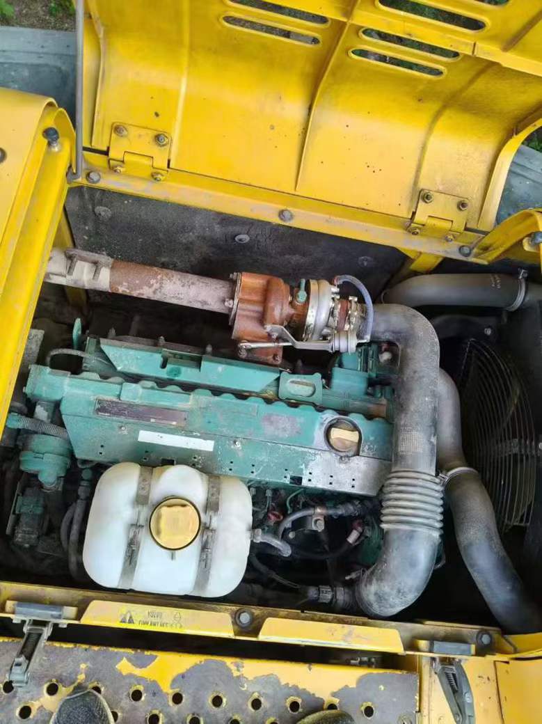 Used Volvo EW210C Excavator 2016 Model / 2