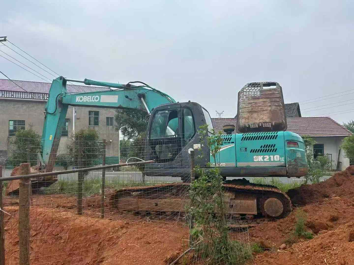 Used Kobelco SK210 Excavator 2016 Model / 3