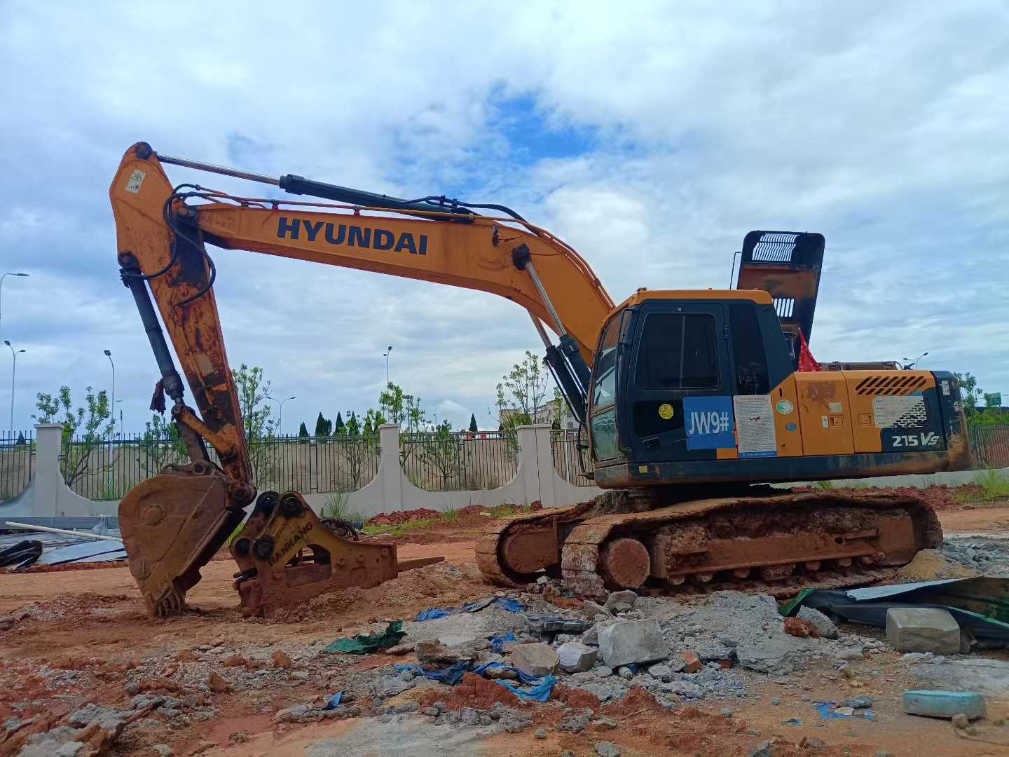 Used Hyundai R215VSN Excavator 2018 Model / 5