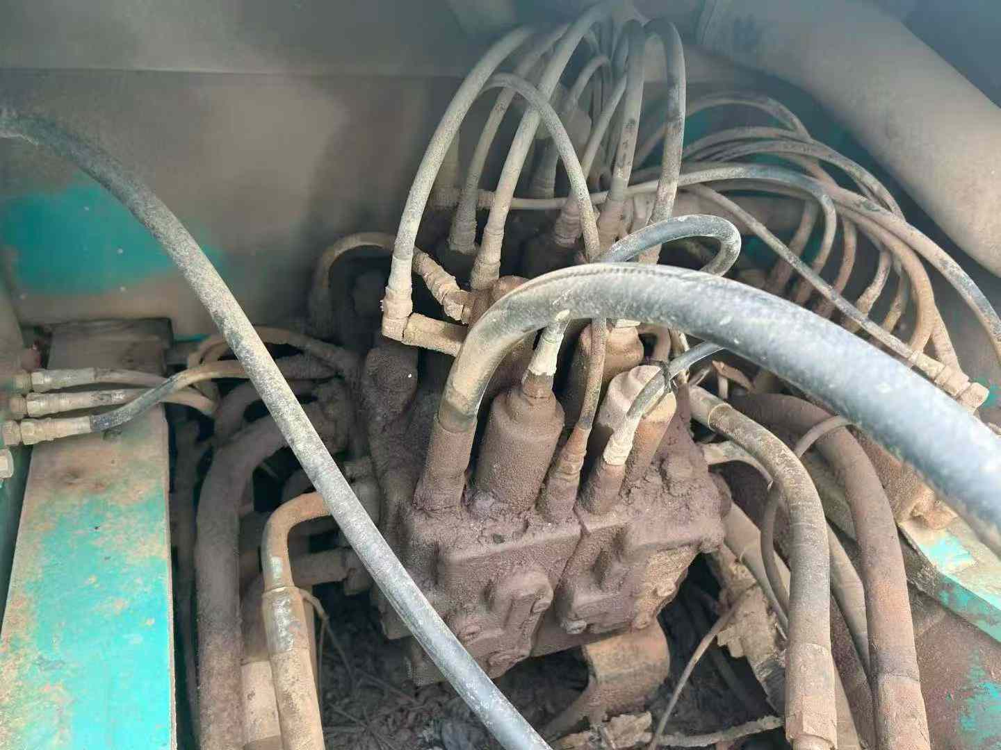 Used Kobelco SK210 Excavator 2016 Model / 5