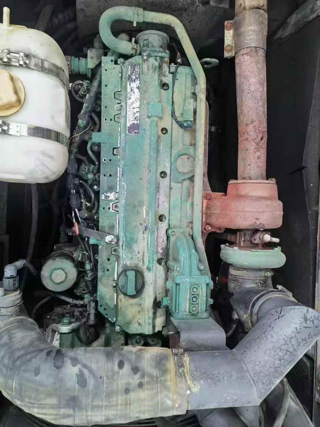 Used Volvo EW210C Excavator 2011 Model / 6