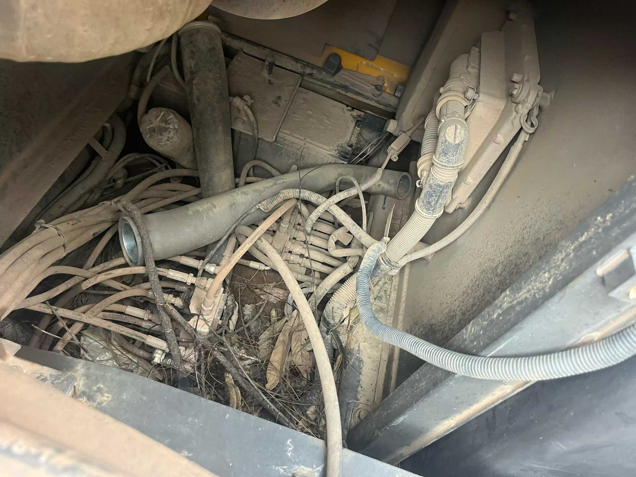 Used Volvo EW210C Excavator 2018 Model / 8