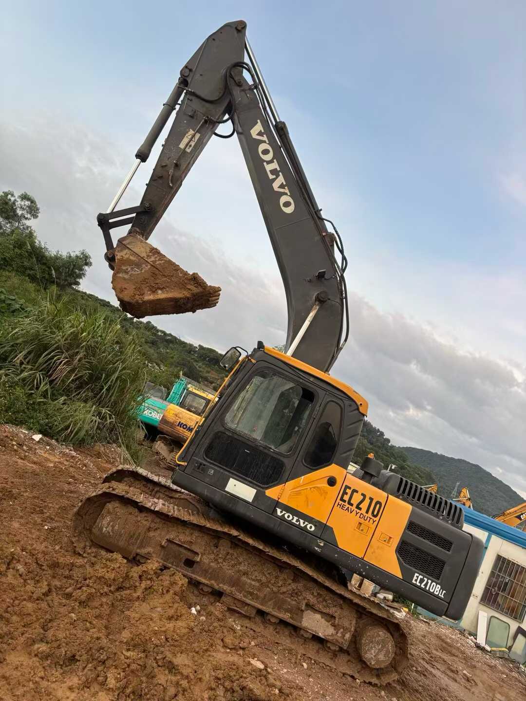 Used Volvo EW210C Excavator 2016 Model / 2