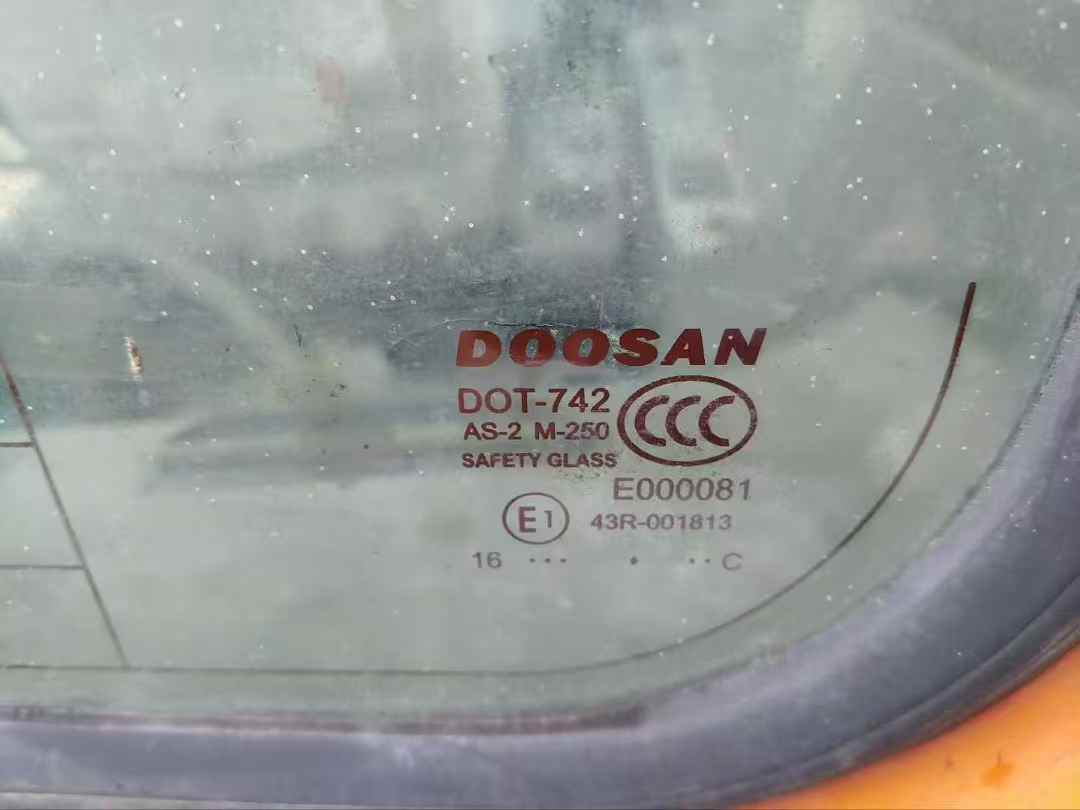 Used Doosan DX15 Excavator 2016 Model / 7