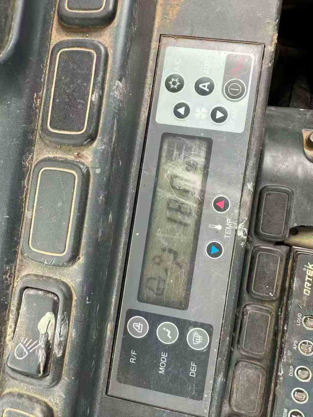 Used Kobelco SK007 Excavator 2014 Model / 8