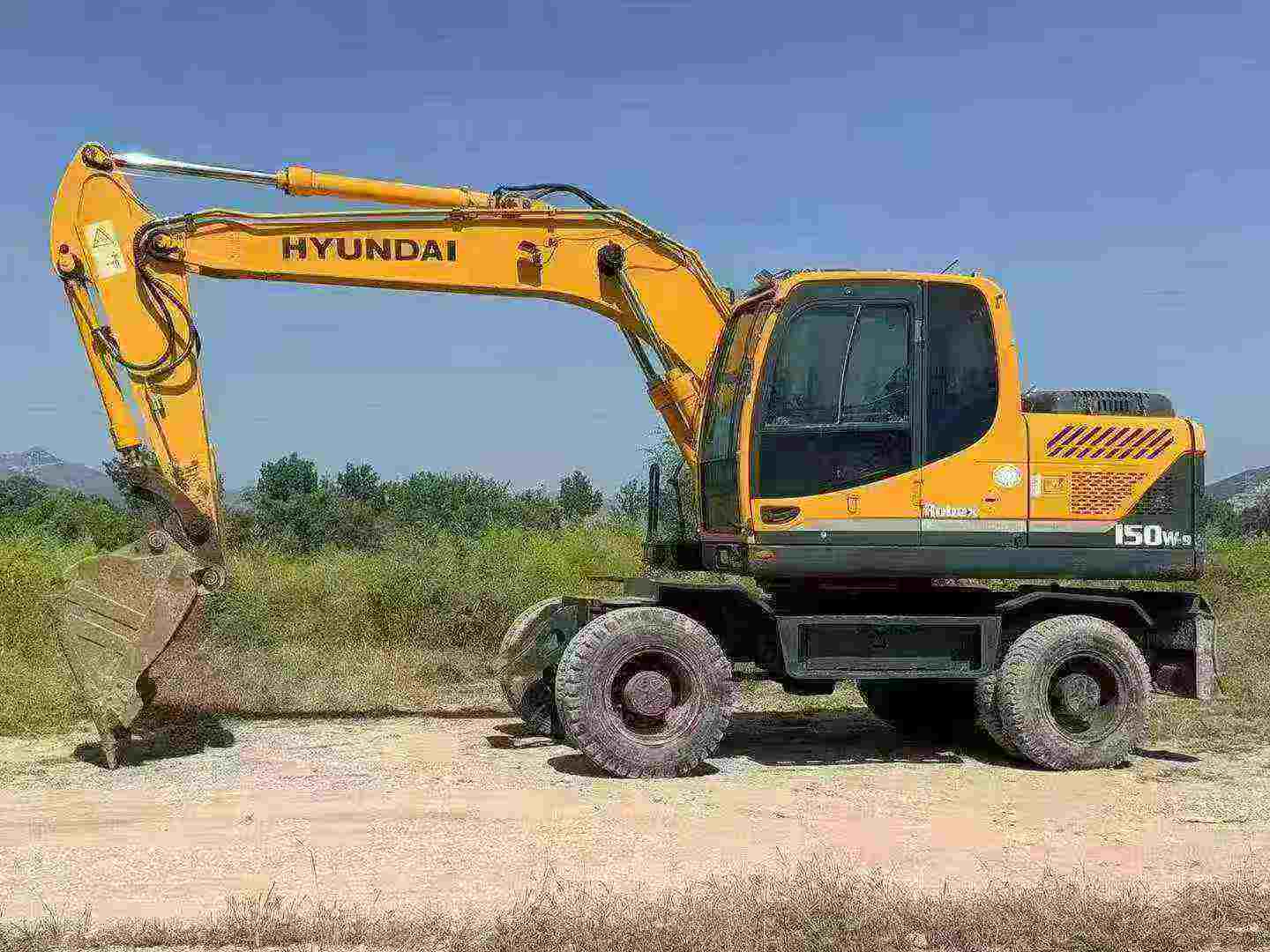 Used Hyundai R150W-9 Excavator 2014 Model / 3