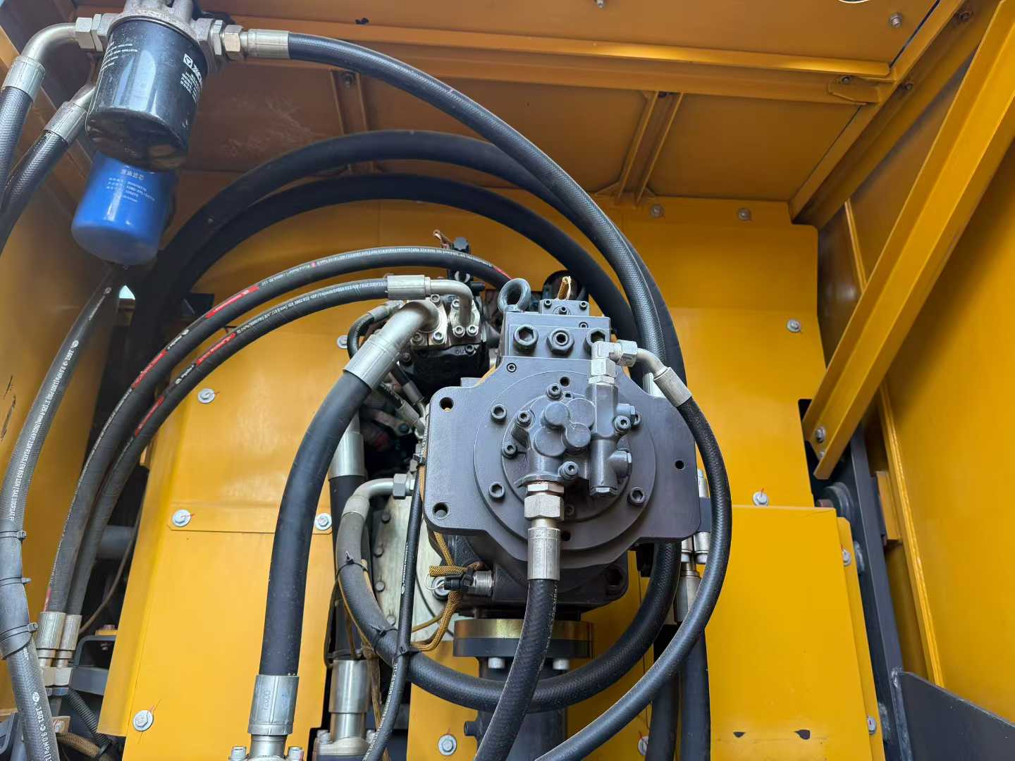 Used XCMG XE215 Excavator 2021 Model