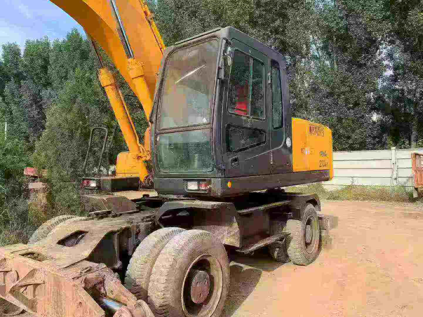 Used Hyundai R210-7 Excavator 2013 Model / 2