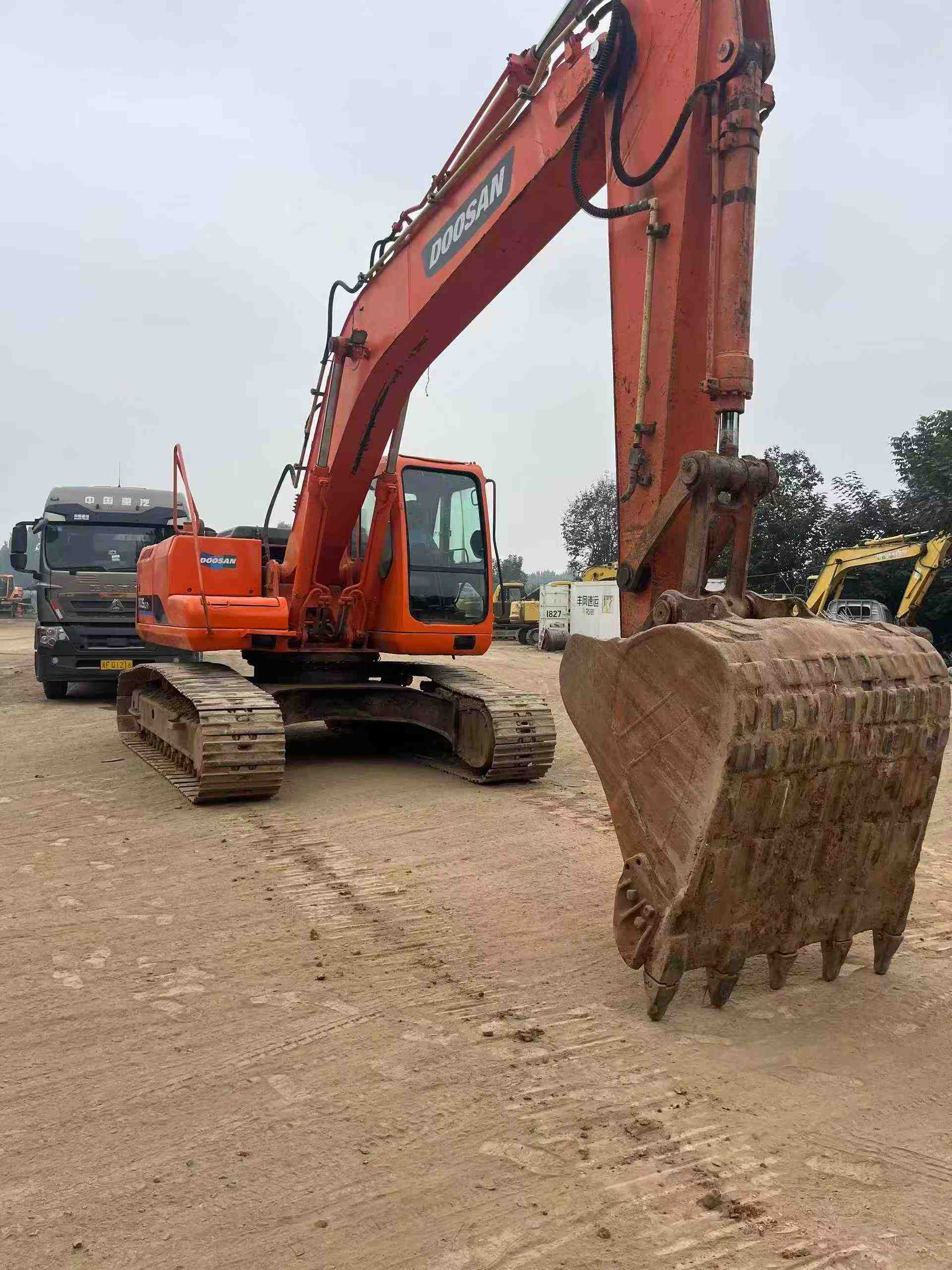 Used Doosan S225 Excavator 2016 Model / 2