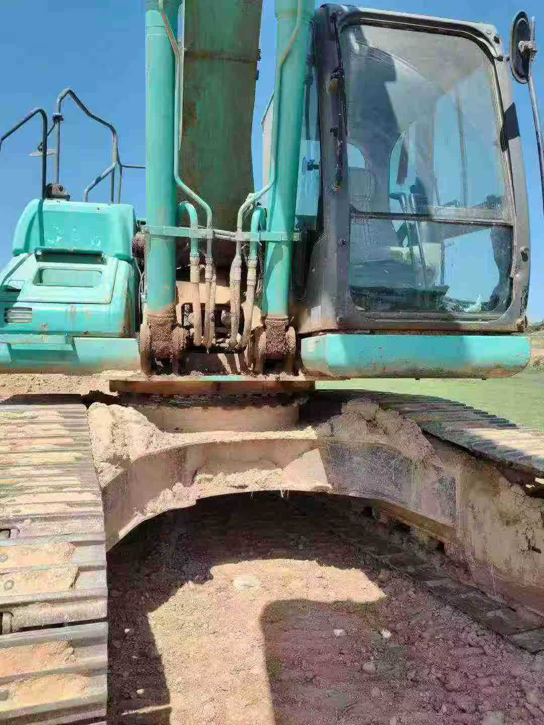 Used Kobelco SK200 Excavator 2014 Model / 3