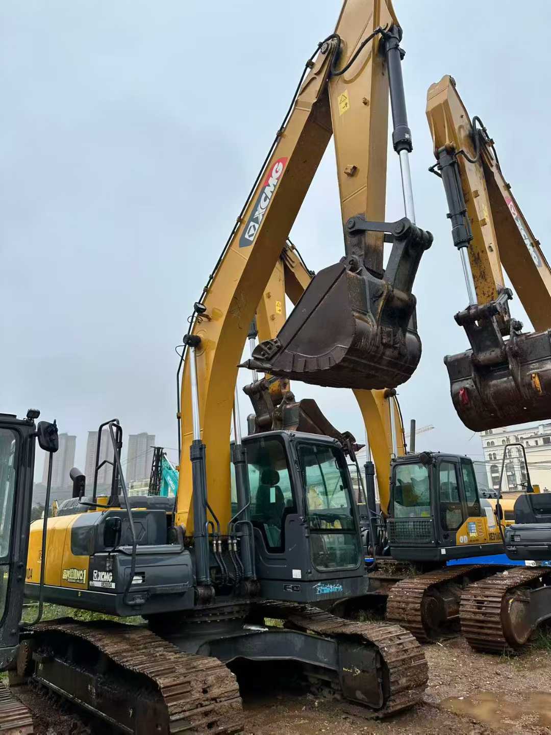 Used XCMG LW200 Excavator 2022 Model