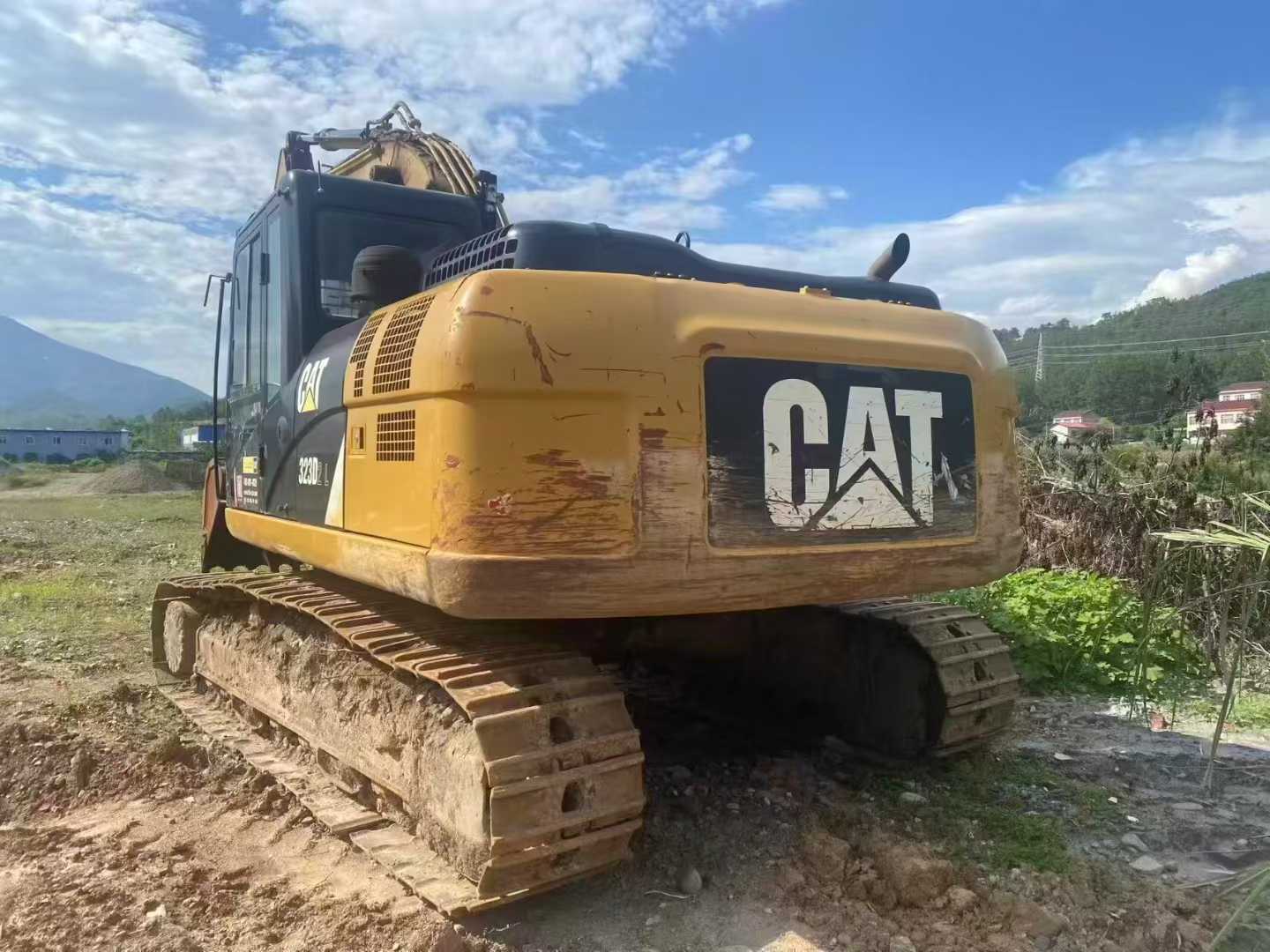 Used Caterpillar 323D2L Excavator 2017 Model